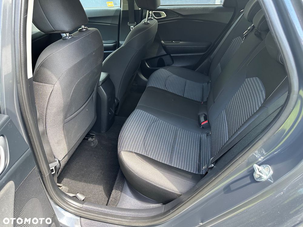 Kia Ceed 1.5 T-GDI M - 12