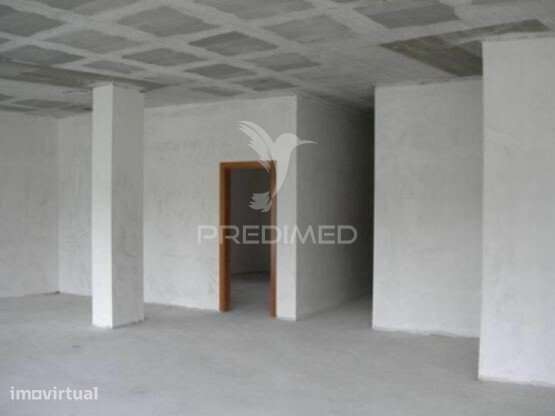 Loja Comercial com Garagem e Arrumos | Oliveira do Bairro - Grande imagem: 5/6