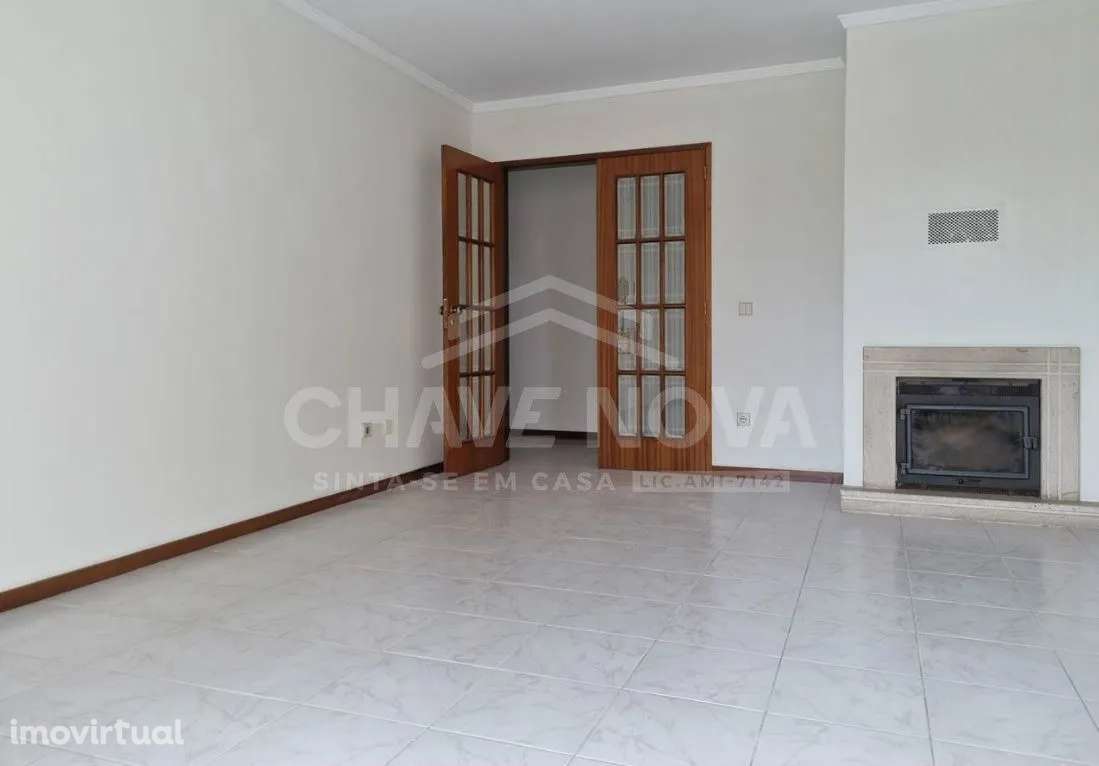 Apartamento T2 em Fânzeres-Ref: RT/02807/MH - Grande imagem: 2/14