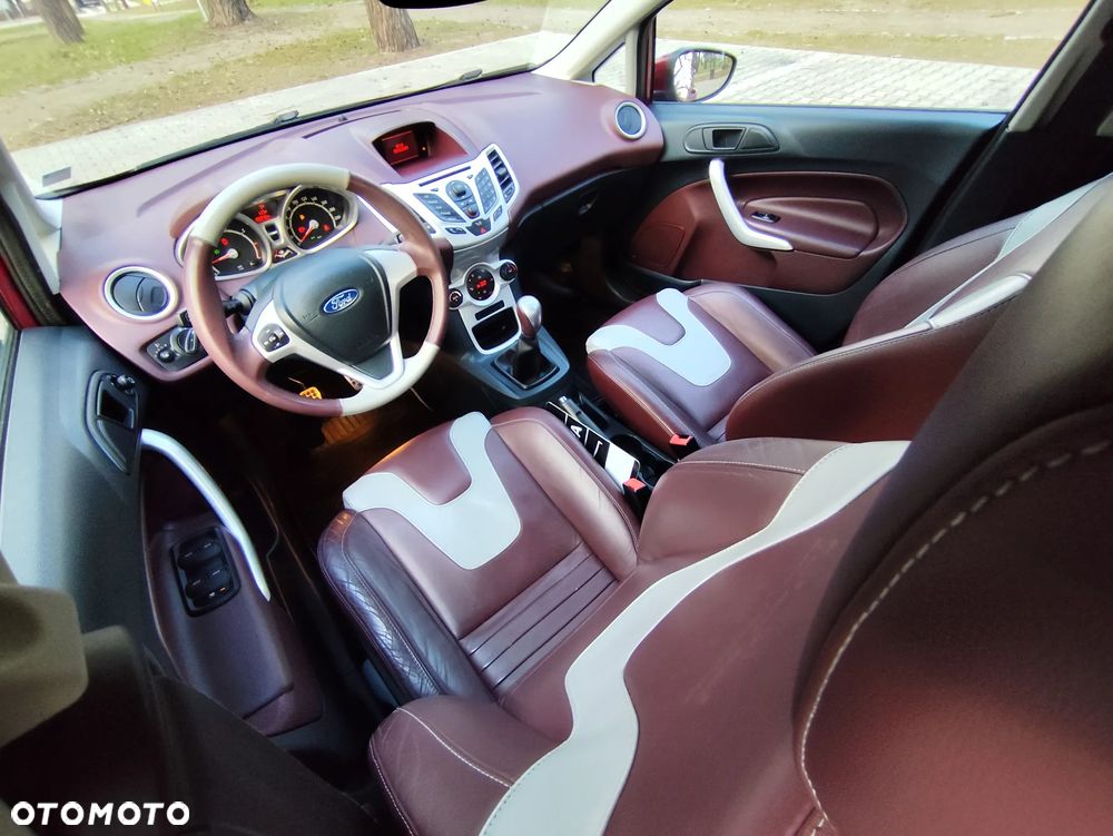 Ford Fiesta - 20