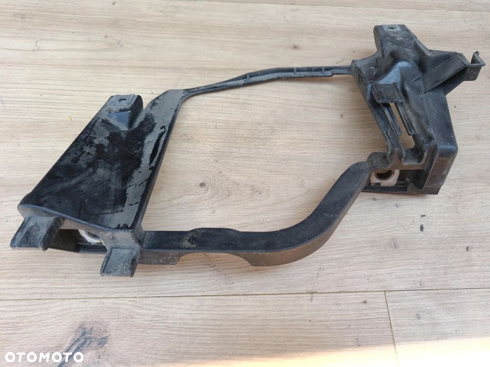 BMW E60 E61 ŚLIZG LAMPY PRZEDNIEJ PRZÓD LEWY - 1