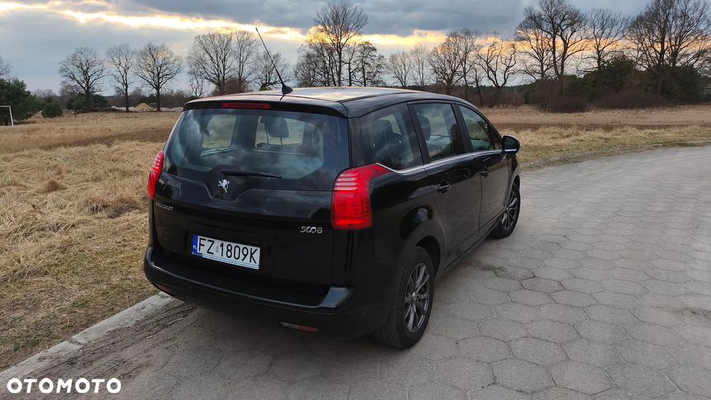 Peugeot 5008 - 4