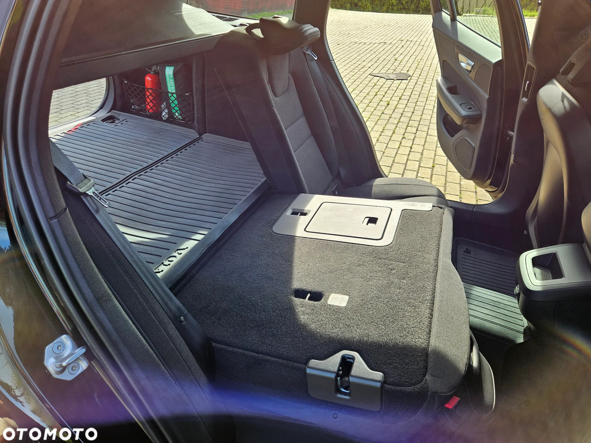 Volvo V60 D4 Momentum Pro - 27