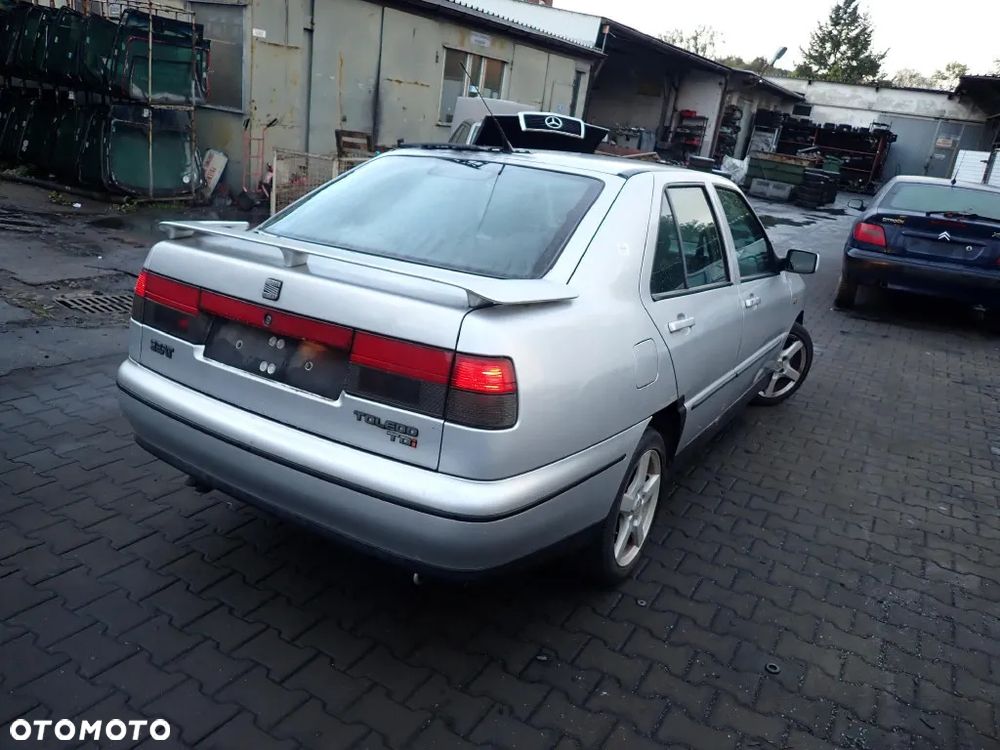 CZĘŚCI - Seat Toledo I 1,9TDI 110KM AFN FILM 5B CYP HB lakier LS7N 1998r. INDEX - 9718 - 4