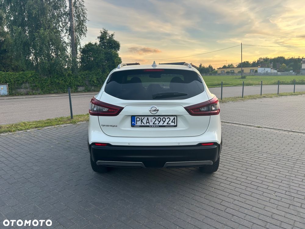 Nissan Qashqai 1.3 DIG-T N-Connecta DCT - 4