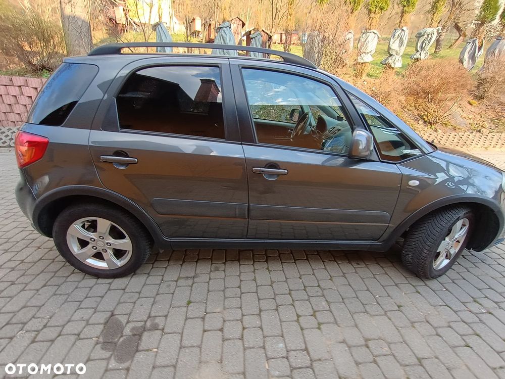 Suzuki SX4 - 5