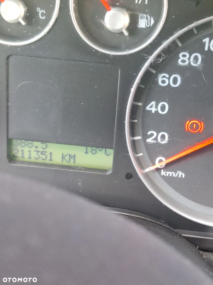 Ford Focus 2.0 16V Ghia - 7