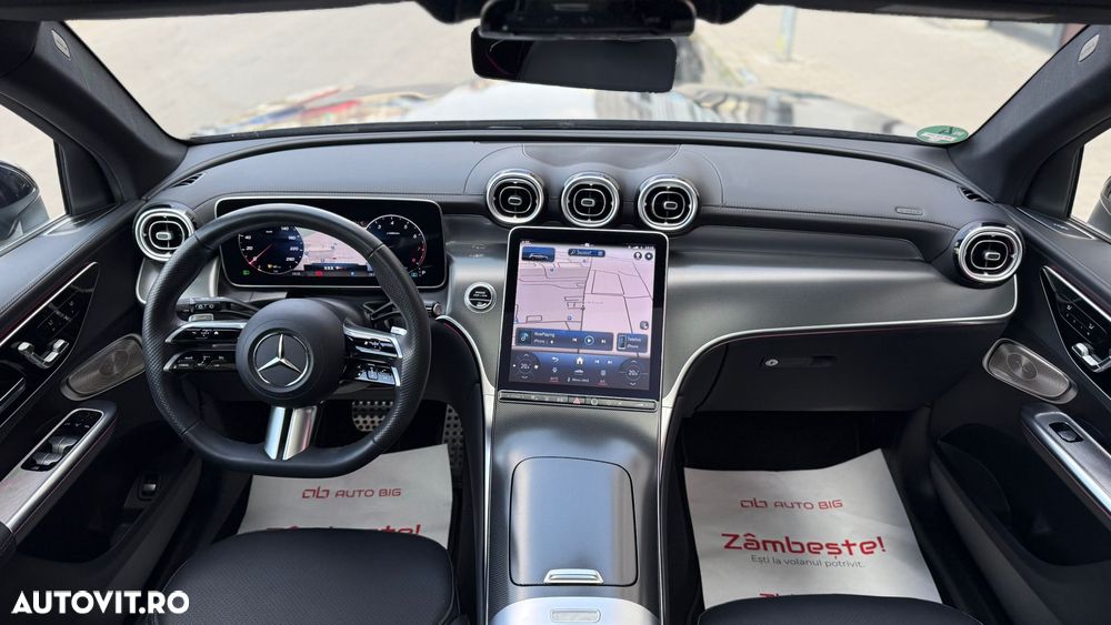 Mercedes-Benz GLC 200 4Matic 9G-TRONIC AMG Line Advanced - 24