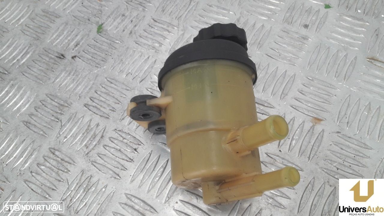 DEPOSITO SERVO KIA CERATO SEDAN 2007 -571502F000 - 1
