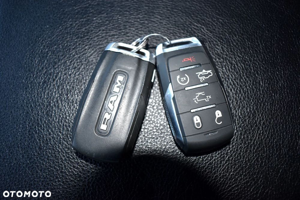 Dodge RAM - 38