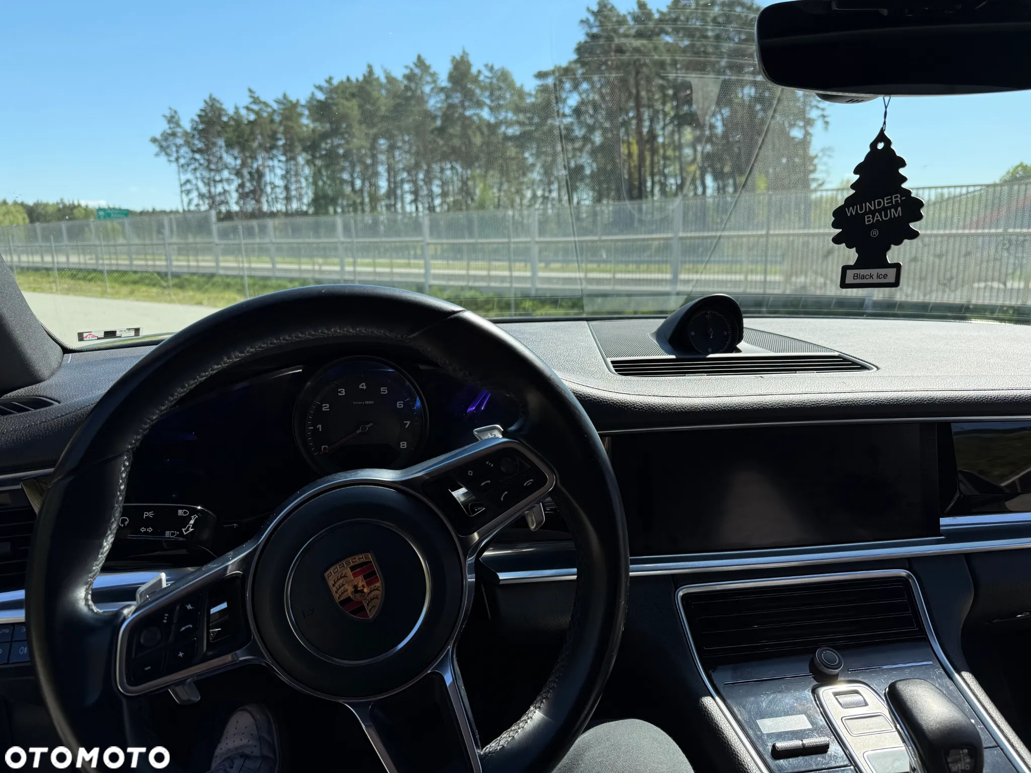 Porsche Panamera 4 - 16