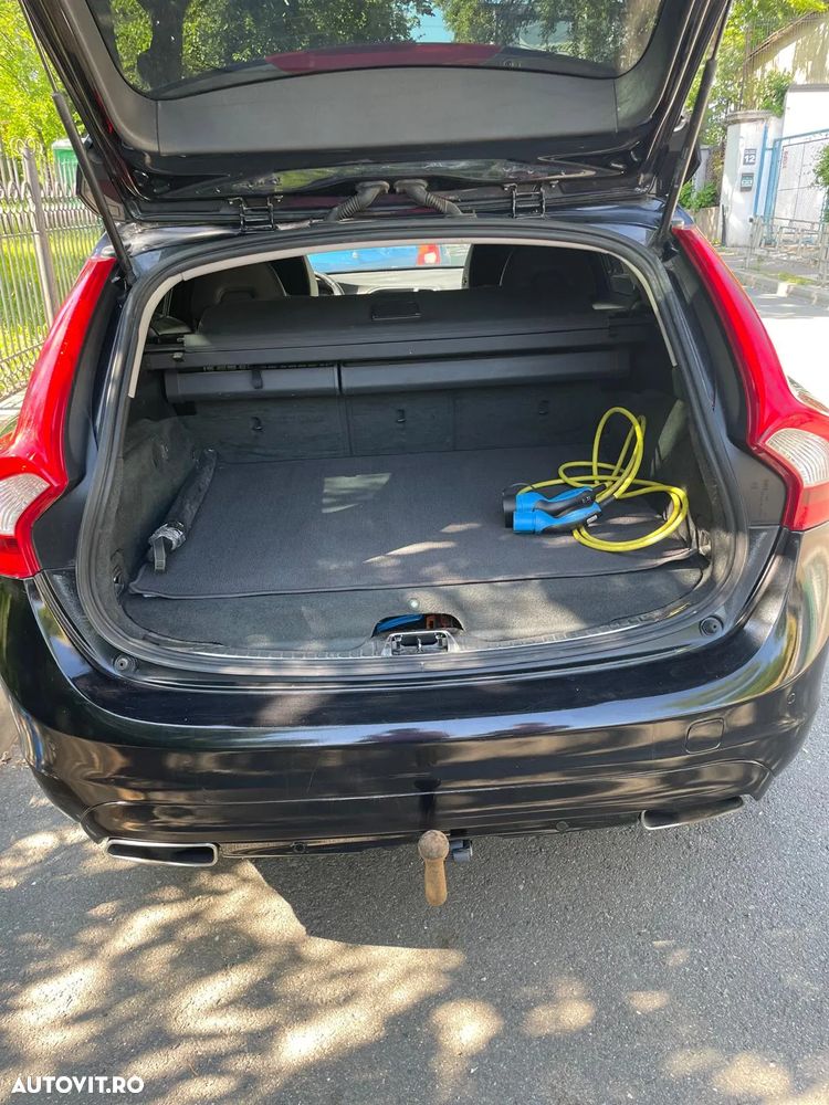 Volvo V60 D6 Plug-In-Hybrid AWD Geartronic Summum - 22