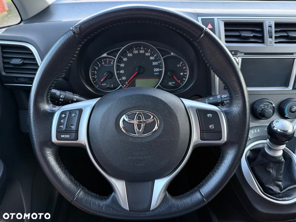 Toyota Verso S 1.33 VVT-i Comfort - 11