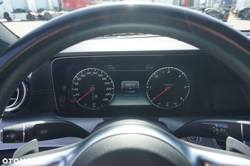 Mercedes-Benz Klasa E - 11