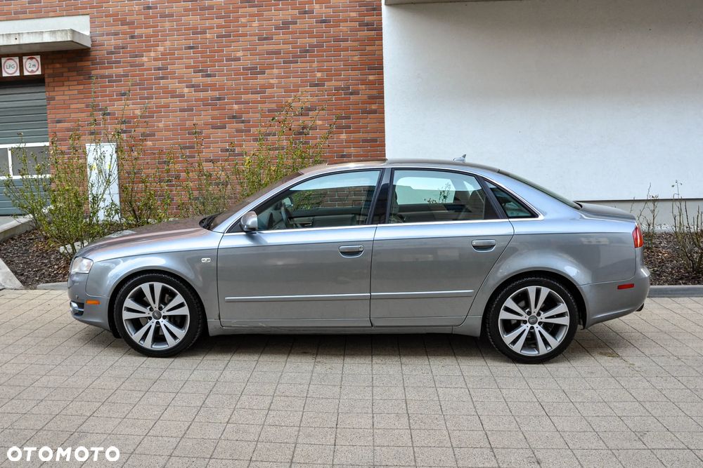 Audi A4 Limousine - 2