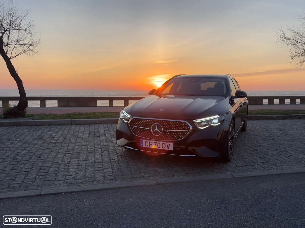 Mercedes-Benz E 300 Standard - 1