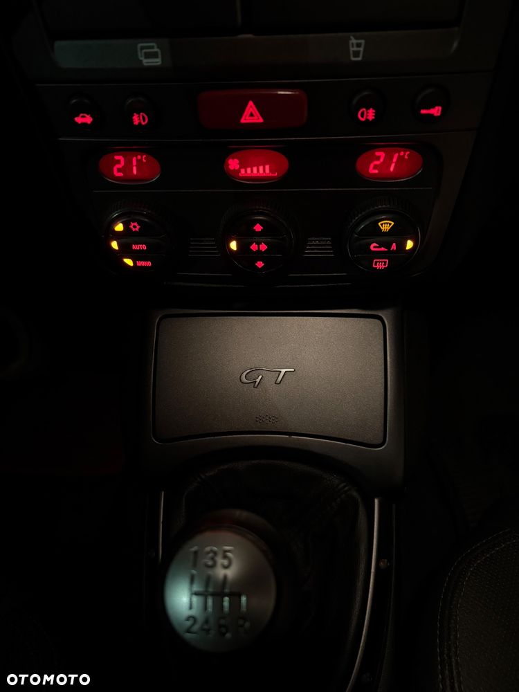 Alfa Romeo GT 1.9JTD 16V Black Line - 31