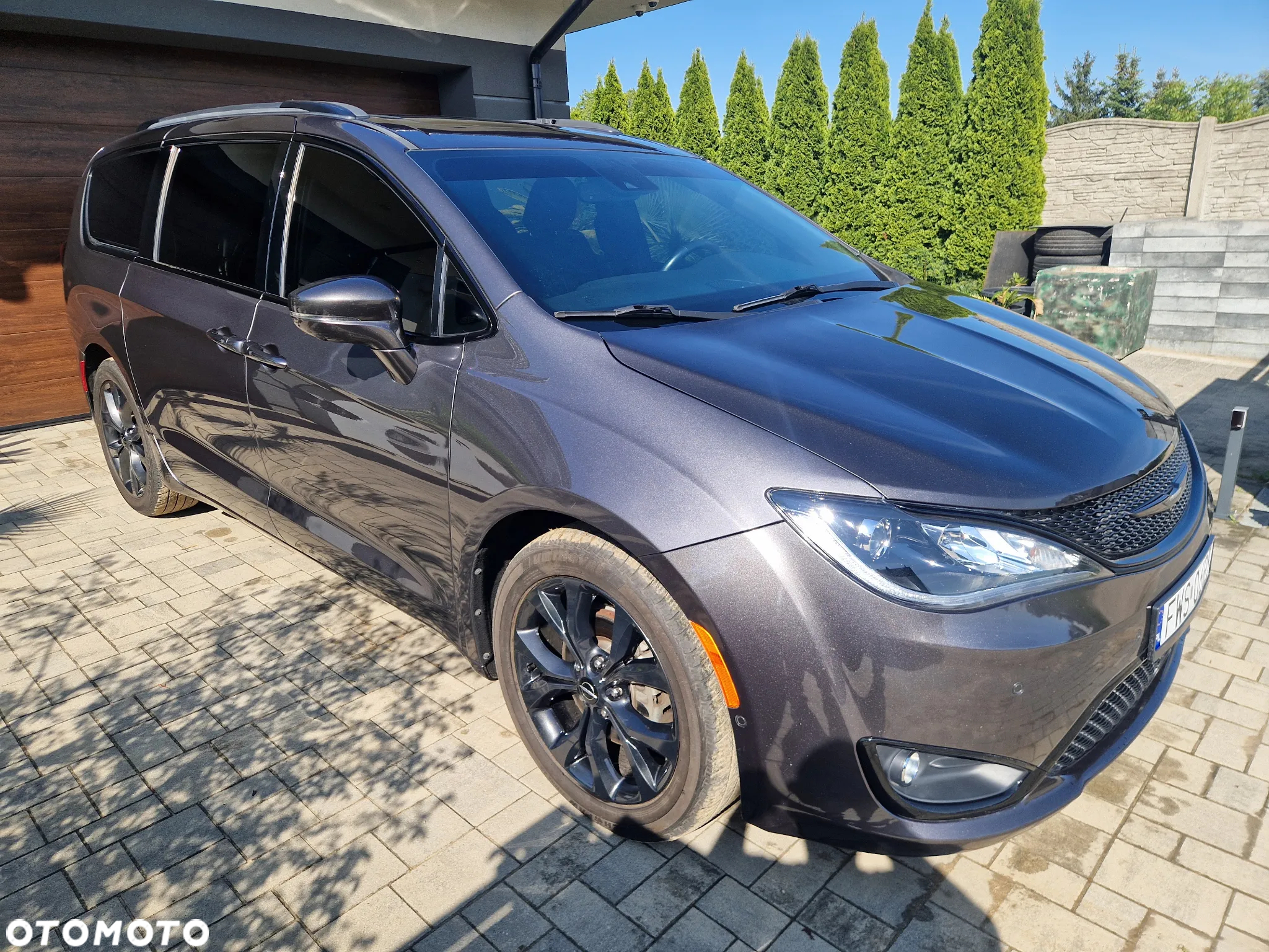 Chrysler Pacifica - 7
