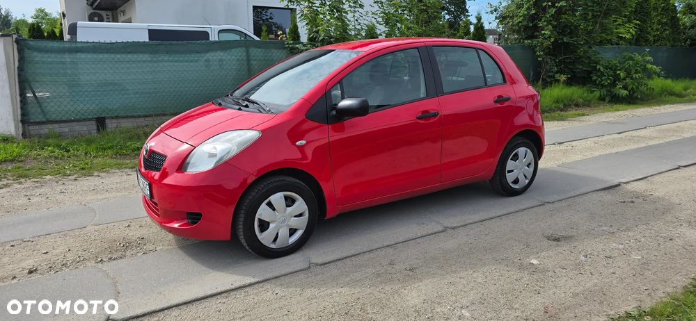 Toyota Yaris 1.0 Luna A/C - 2