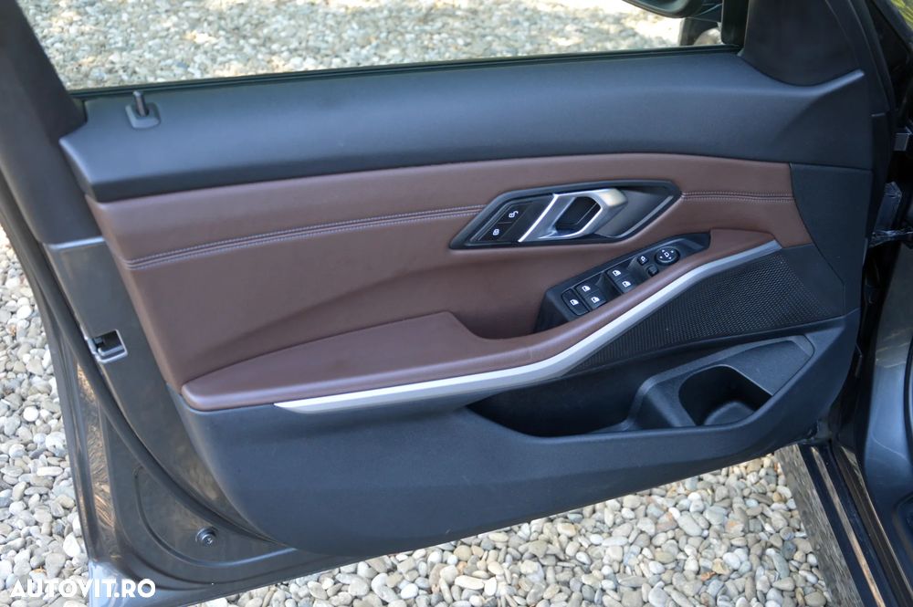 BMW Seria 3 - 32