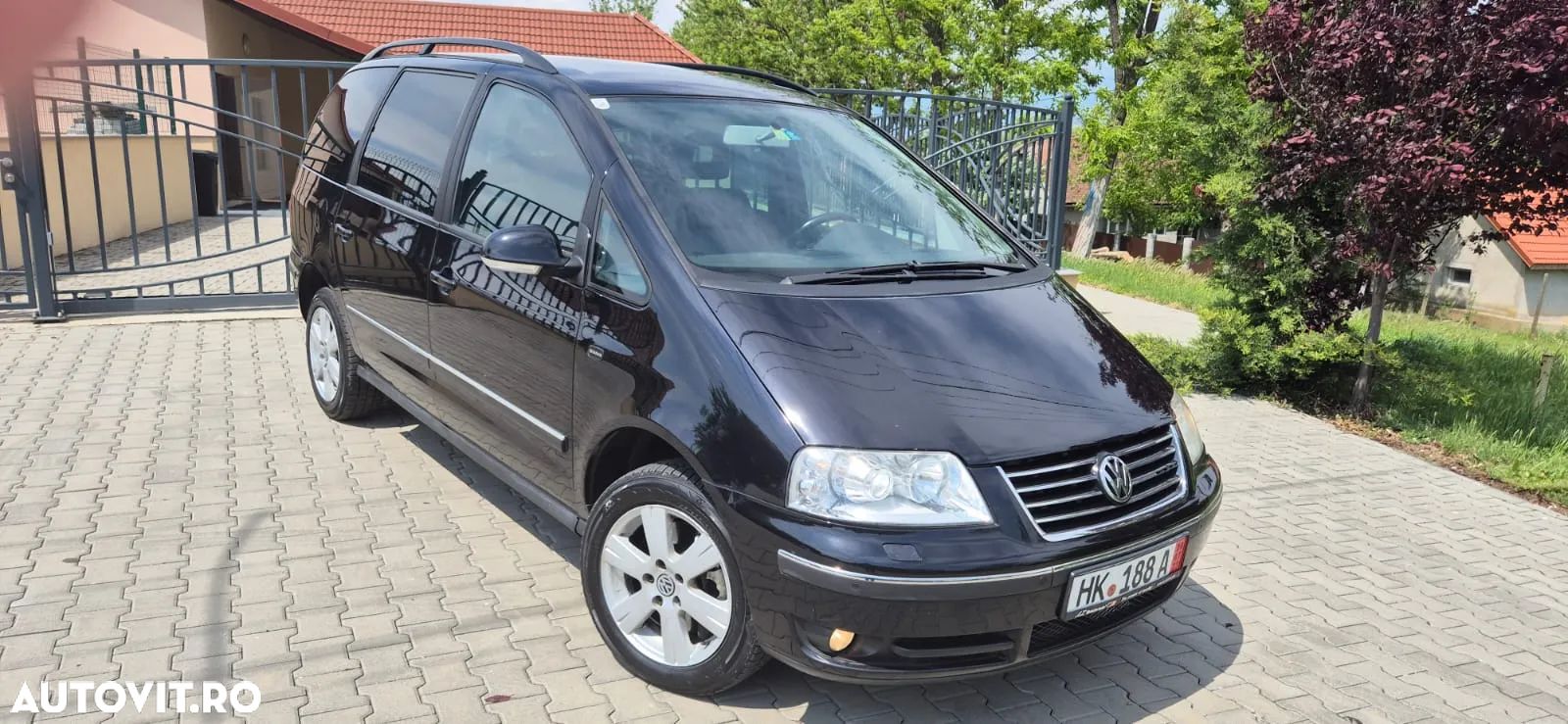 Volkswagen Sharan - 1
