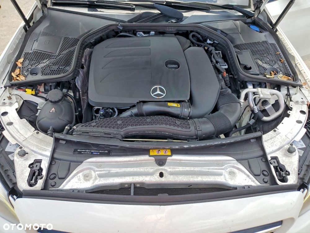 Mercedes-Benz Klasa C 300 9G-TRONIC AMG Line - 11