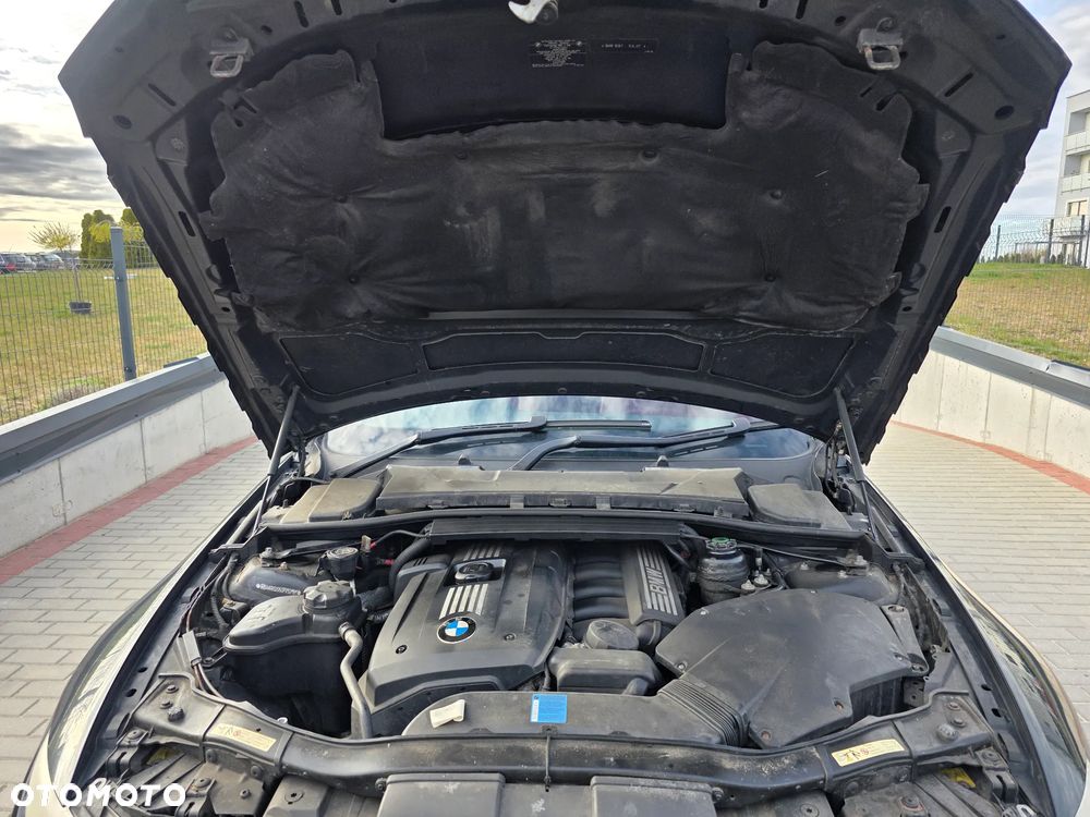 BMW Seria 3 325i - 16