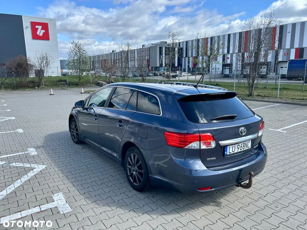 Toyota Avensis 2.0 D-4D Style - 3