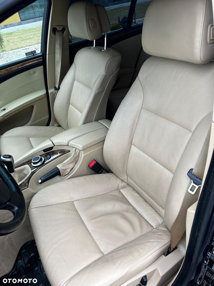 BMW Seria 5 520d Edition Exclusive - 12
