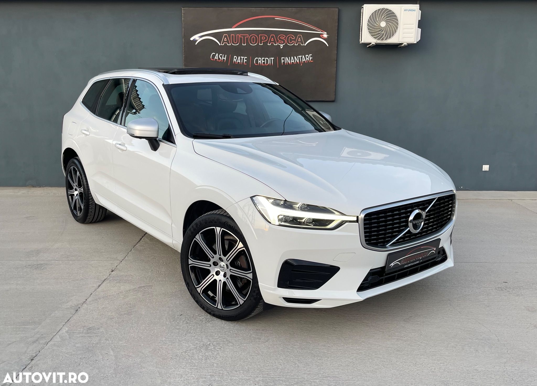 Volvo XC 60 D4 AWD R-Design - 1