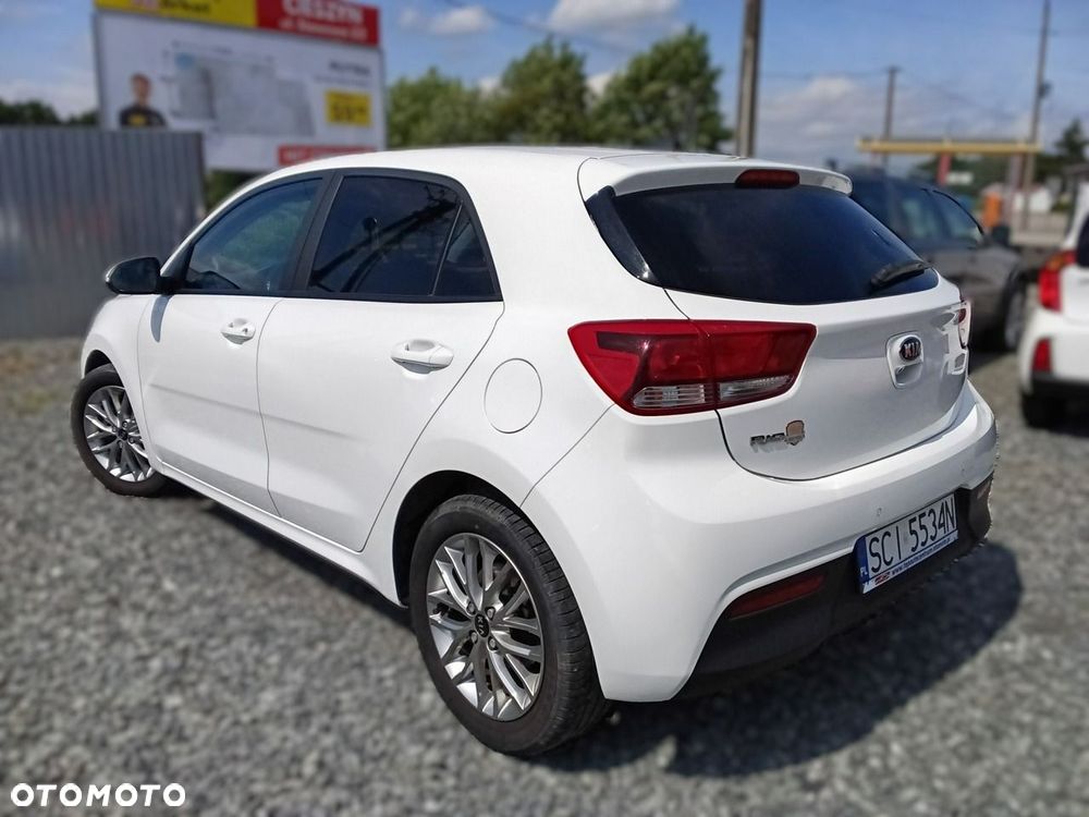 Kia Rio - 4