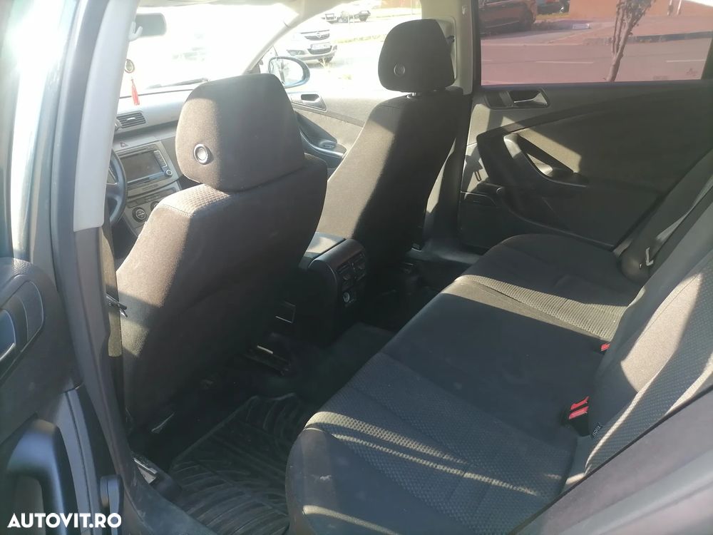 Volkswagen Passat 2.0TDI Trendline DPF Bluemotion Technology - 8
