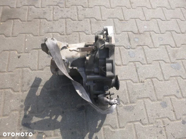 MANUALNA SKRZYNIA BIEGÓW VOLKSWAGEN POLO 6N2 1.0 DKG 99-01 - 4
