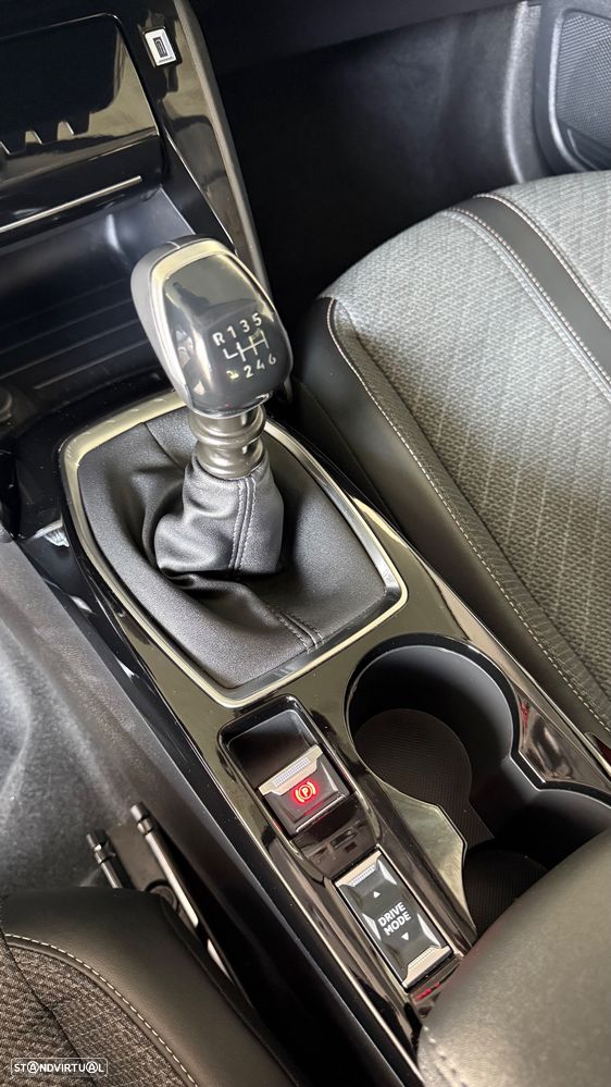 Peugeot 208 1.2 PureTech Allure - 8