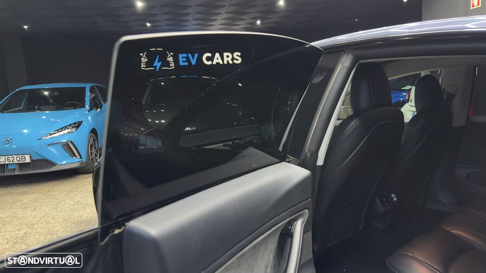 Tesla Model 3 Performance Dual Motor AWD - 38