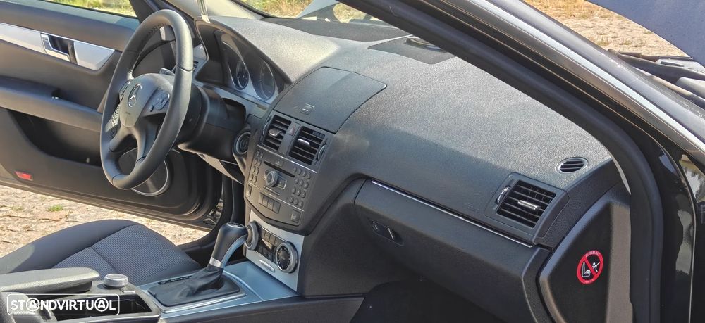 Mercedes-Benz C 220 Station CDI DPF Auto BlueEFFICIENCY Avantgarde - 9