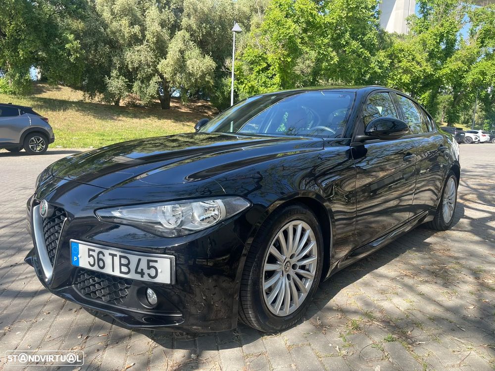 Alfa Romeo Giulia 2.2 D AT8 - 4