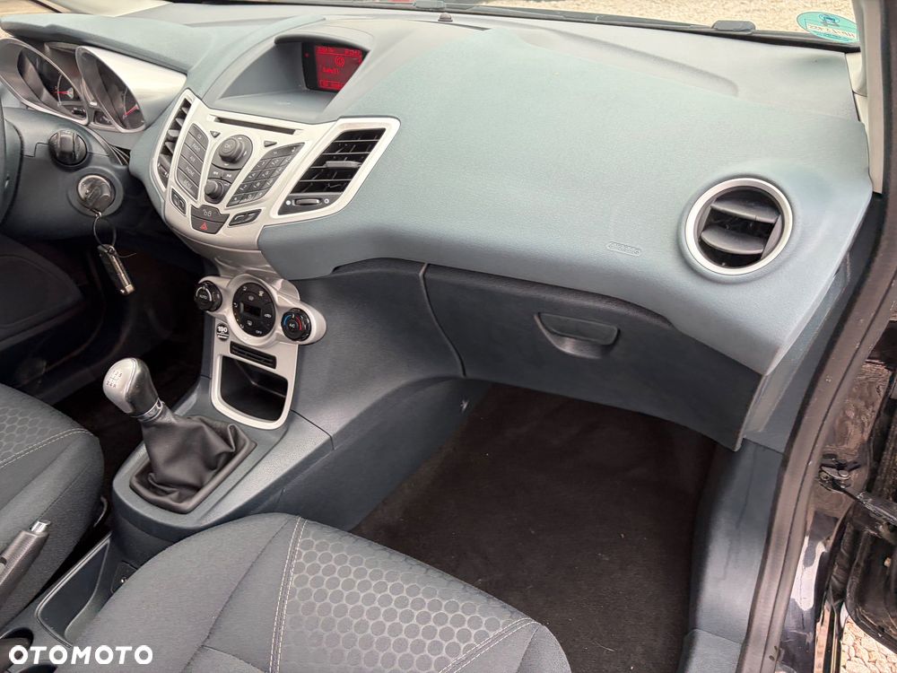 Ford Fiesta 1.25 Titanium - 25