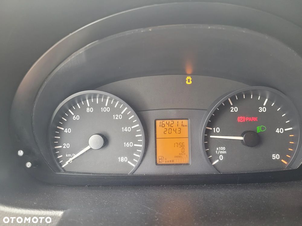 Mercedes-Benz Sprinter - 21