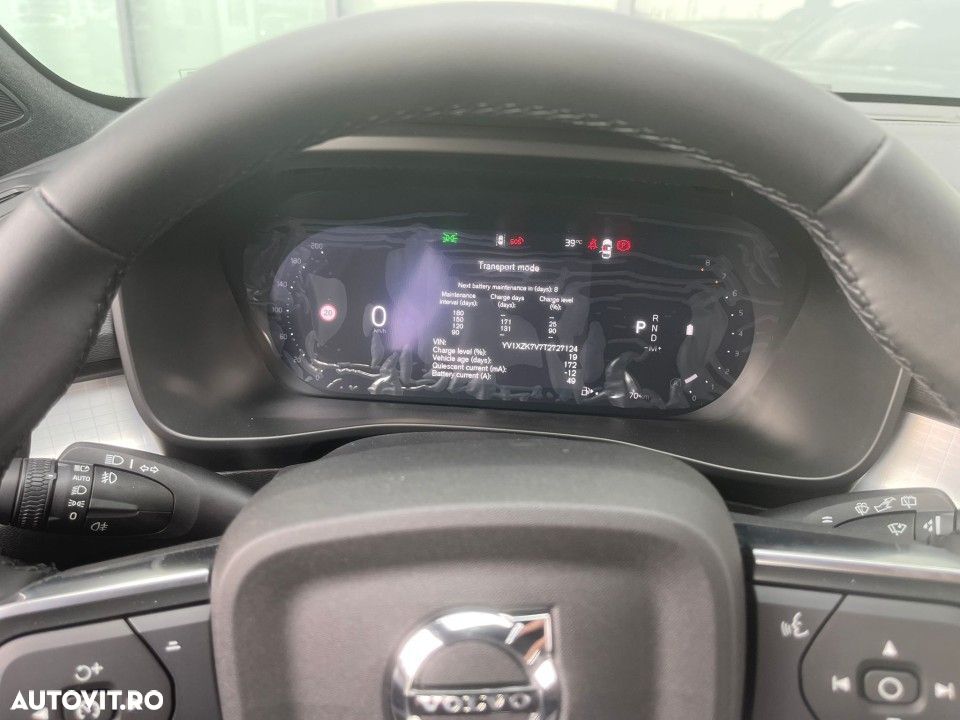 Volvo XC 40 B3 AT FWD MHEV Core - 18
