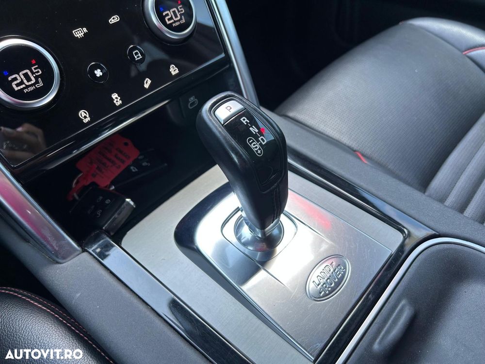 Land Rover Discovery Sport 2.0 D165 MHEV Dynamic SE - 20