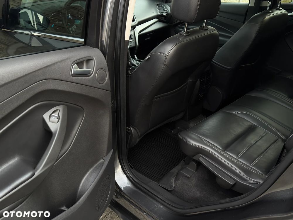 Ford Kuga 1.5 EcoBoost AWD ST-Line ASS - 19