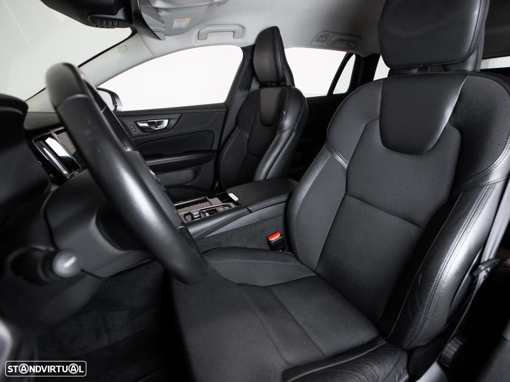 Volvo V60 2.0 T8 AWD TE Momentum - 8