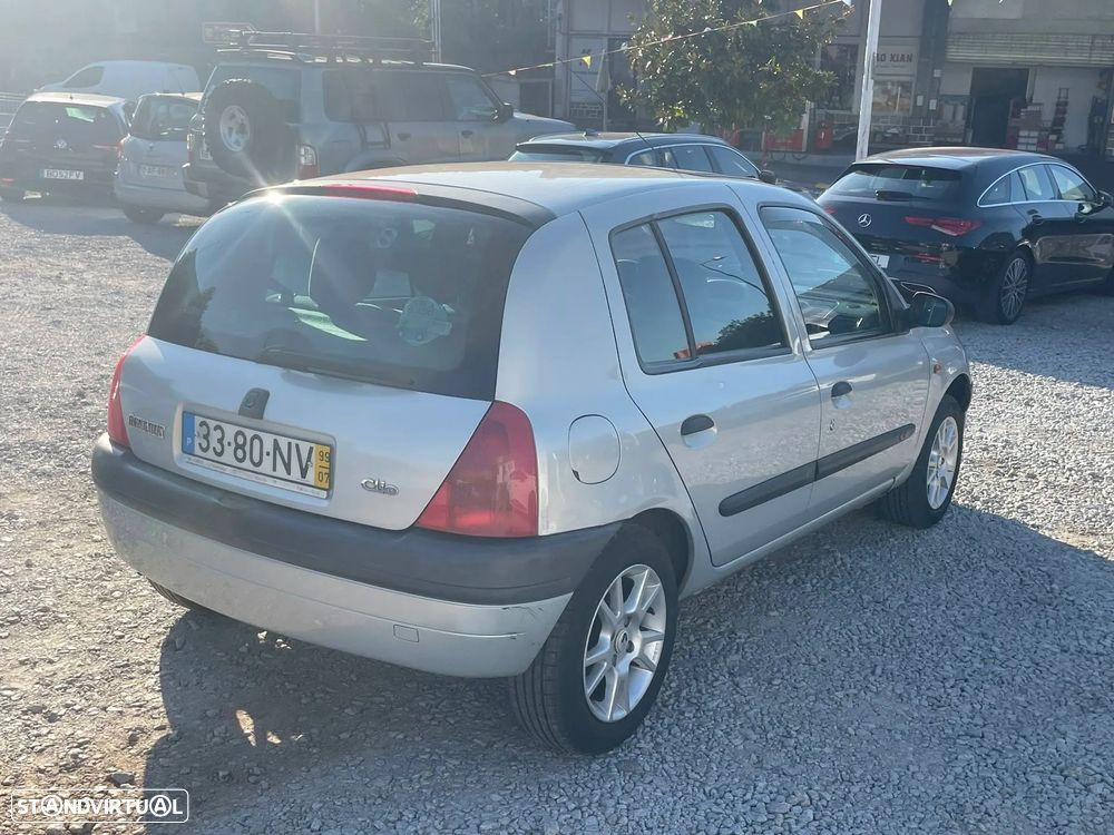 Renault Clio 1.2 - 8