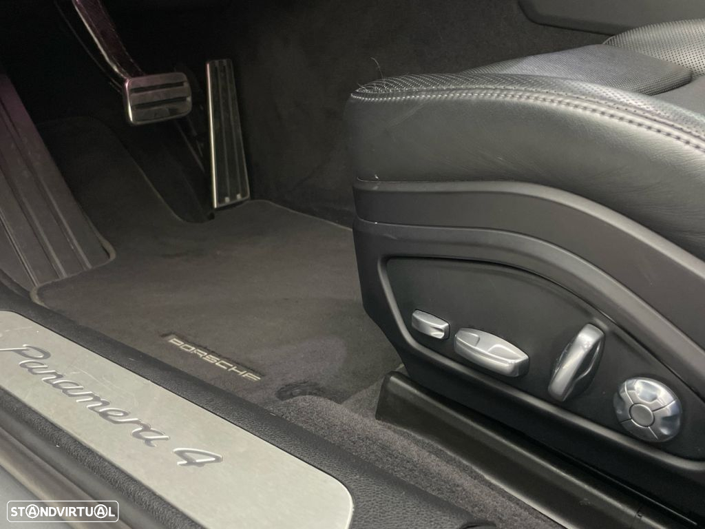 Porsche Panamera Sport Turismo 4 E-Hybrid - 19