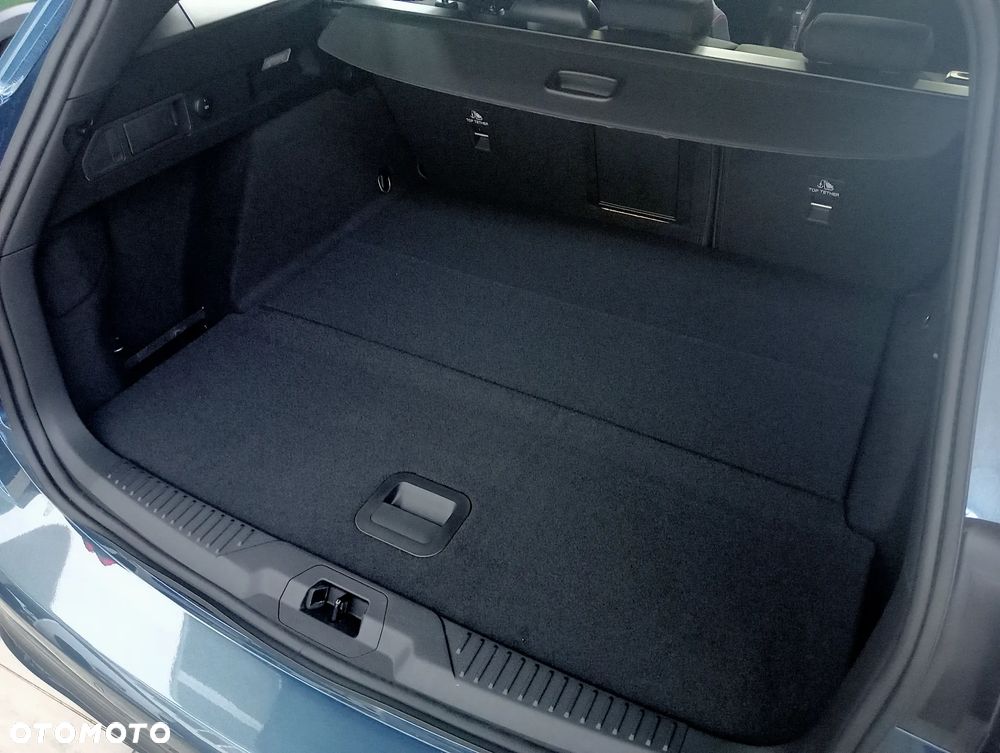 Ford Focus 1.0 EcoBoost mHEV ST-Line X - 12