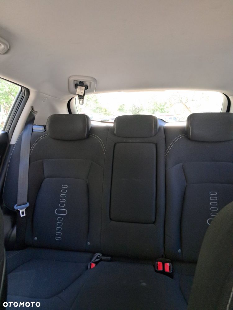Kia Ceed - 9