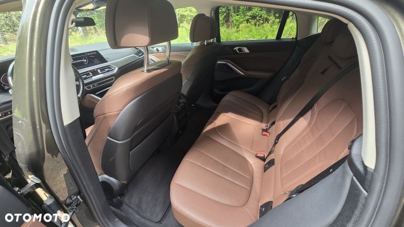 BMW X6 xDrive30d - 10