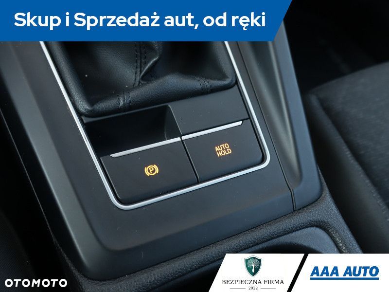 Volkswagen Golf Variant - 15