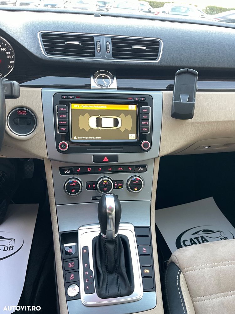 Volkswagen Passat CC 2.0 TDI DSG BMT - 32